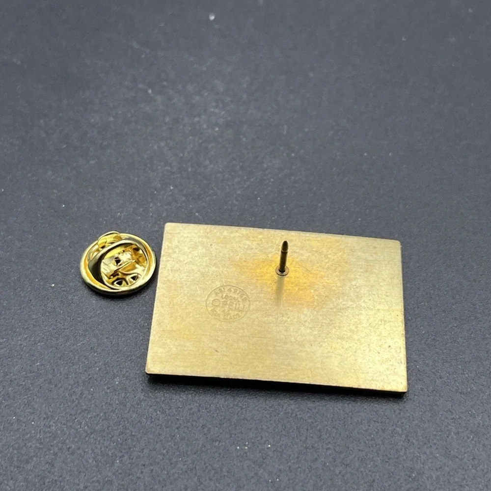 United Auto Workers UAW Buy American Ford USA Flag‎ Lapel Hat Pin